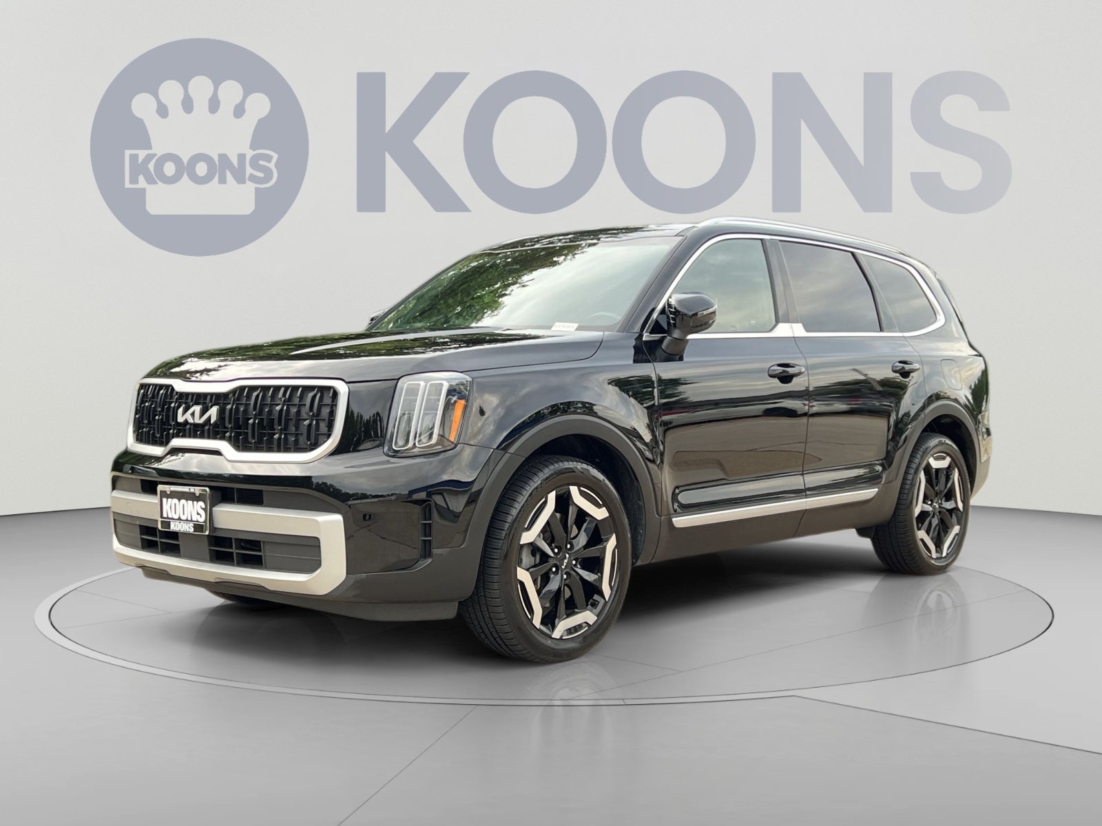 Used 2024 Kia Telluride EX w/ EX Captain's Chair Package