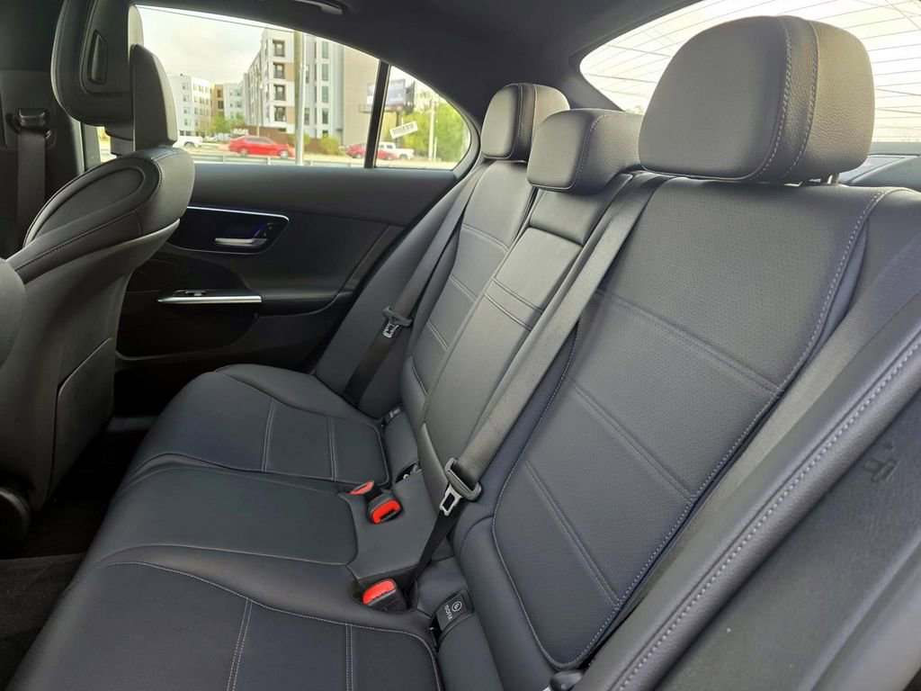 Used 2025 Mercedes-Benz C 300 Sedan image 23