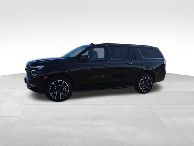 Certified 2022 Chevrolet Suburban RST w/ Sport Performance Package AWD/4WD image 6