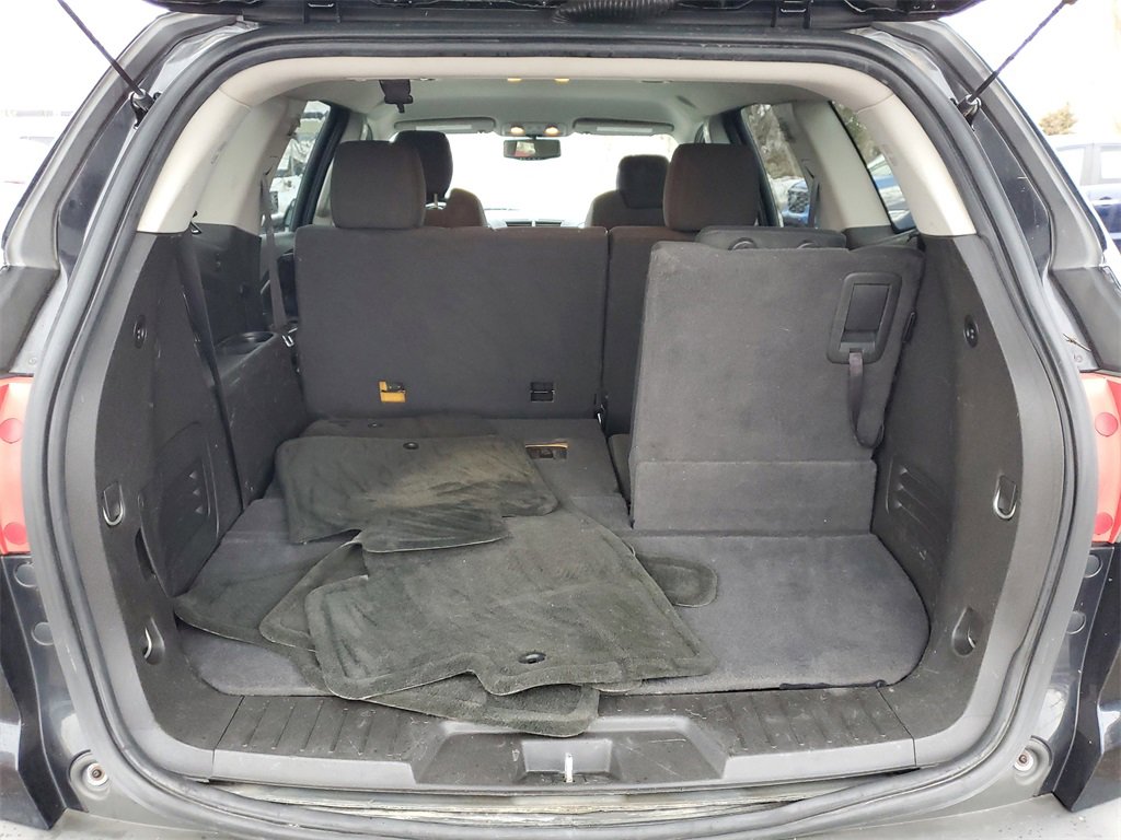 Used 2011 Chevrolet Traverse LT w/ Personal Connectivity Package image 7