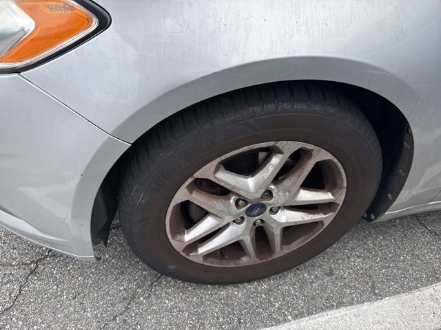 Used 2013 Ford Fusion SE image 3