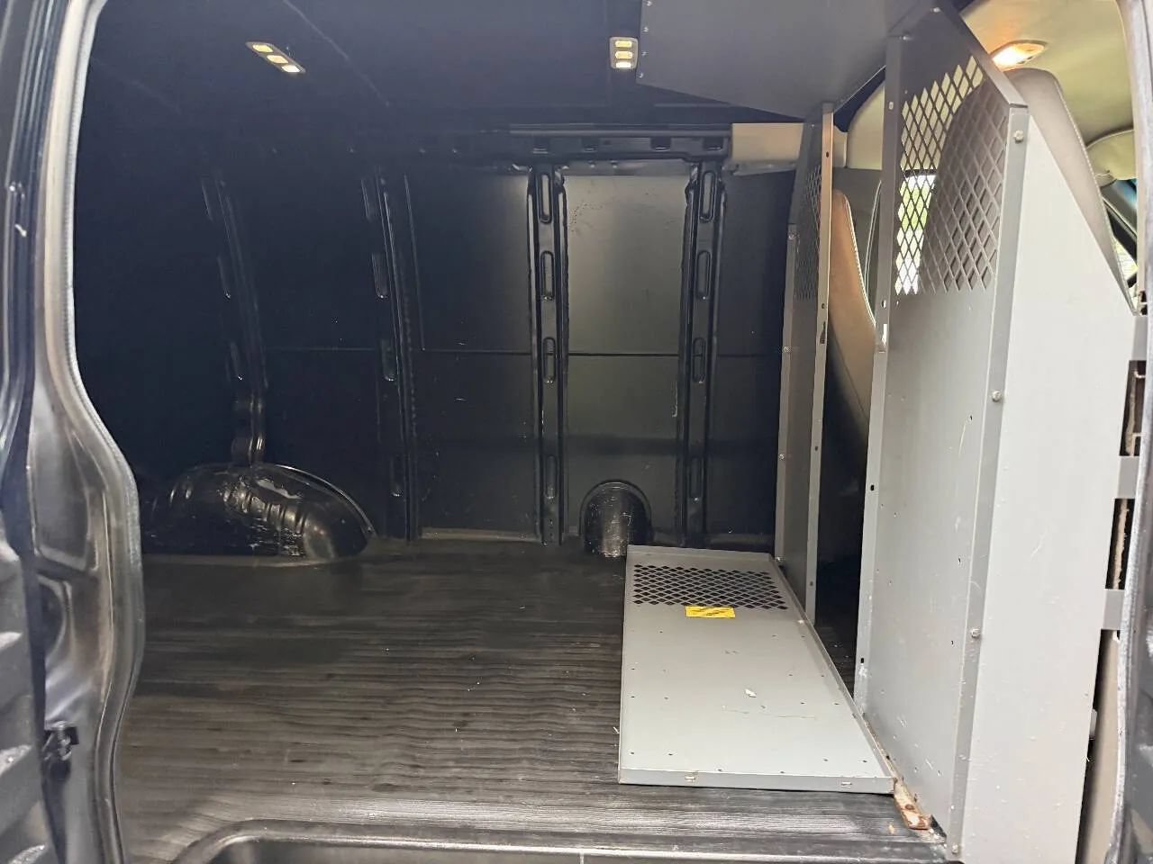 Used 2015 Chevrolet Express 2500 w/ Cold Climate Package RWD image 36
