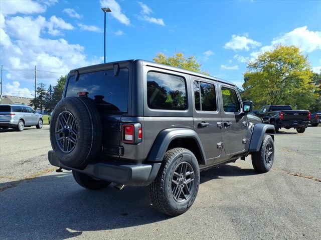 Used 2024 Jeep Wrangler Unlimited Sport AWD/4WD image 7