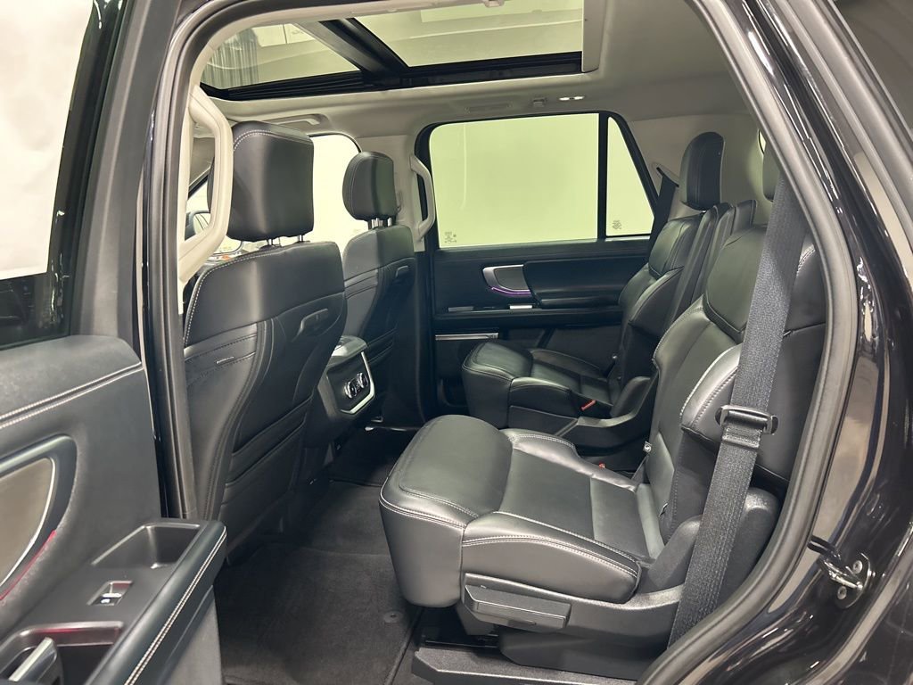 Certified 2025 Ford Expedition Platinum AWD/4WD image 28