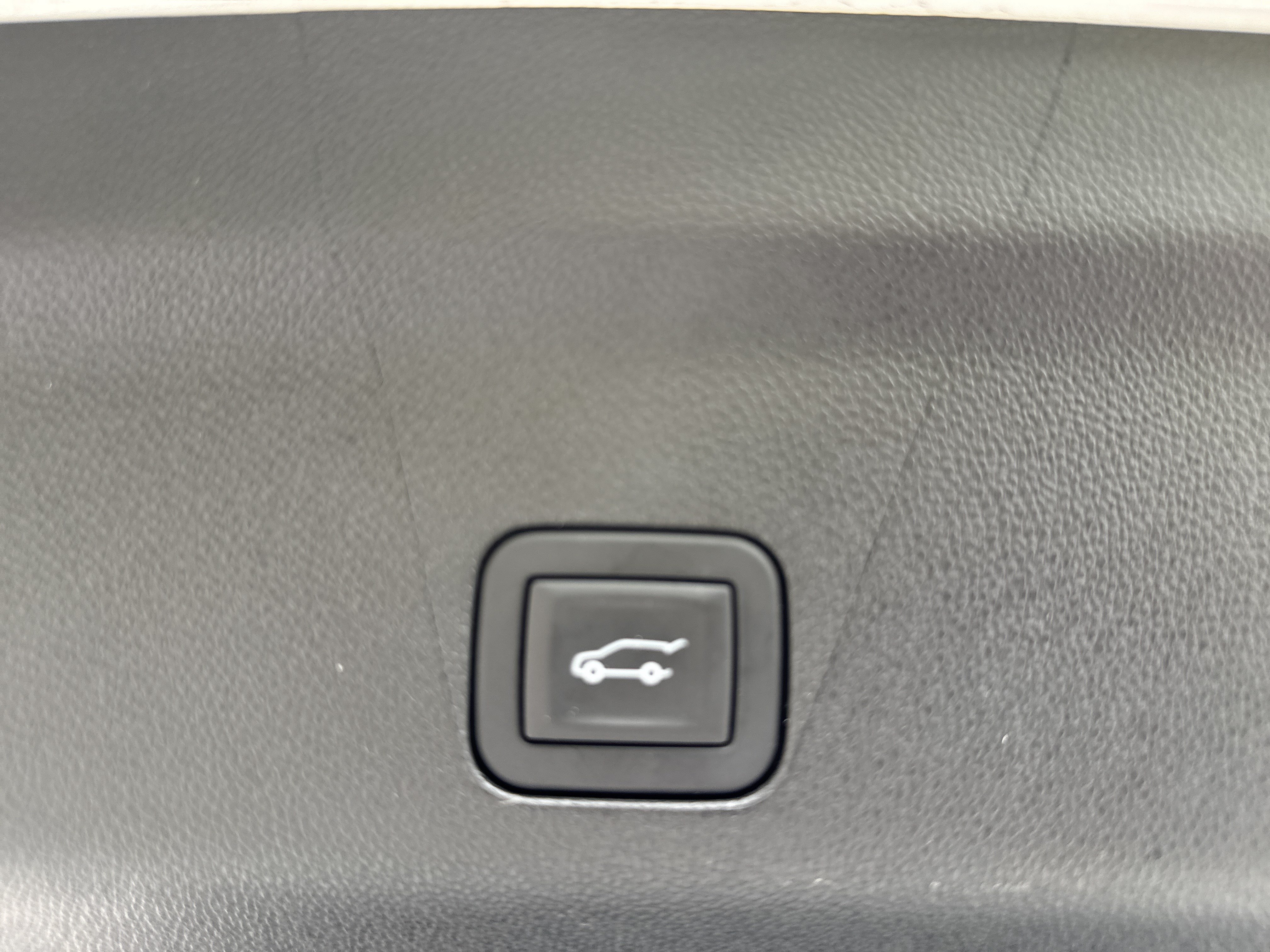 Used 2025 Cadillac Escalade V w/ LPO, ONYX Package AWD/4WD image 41
