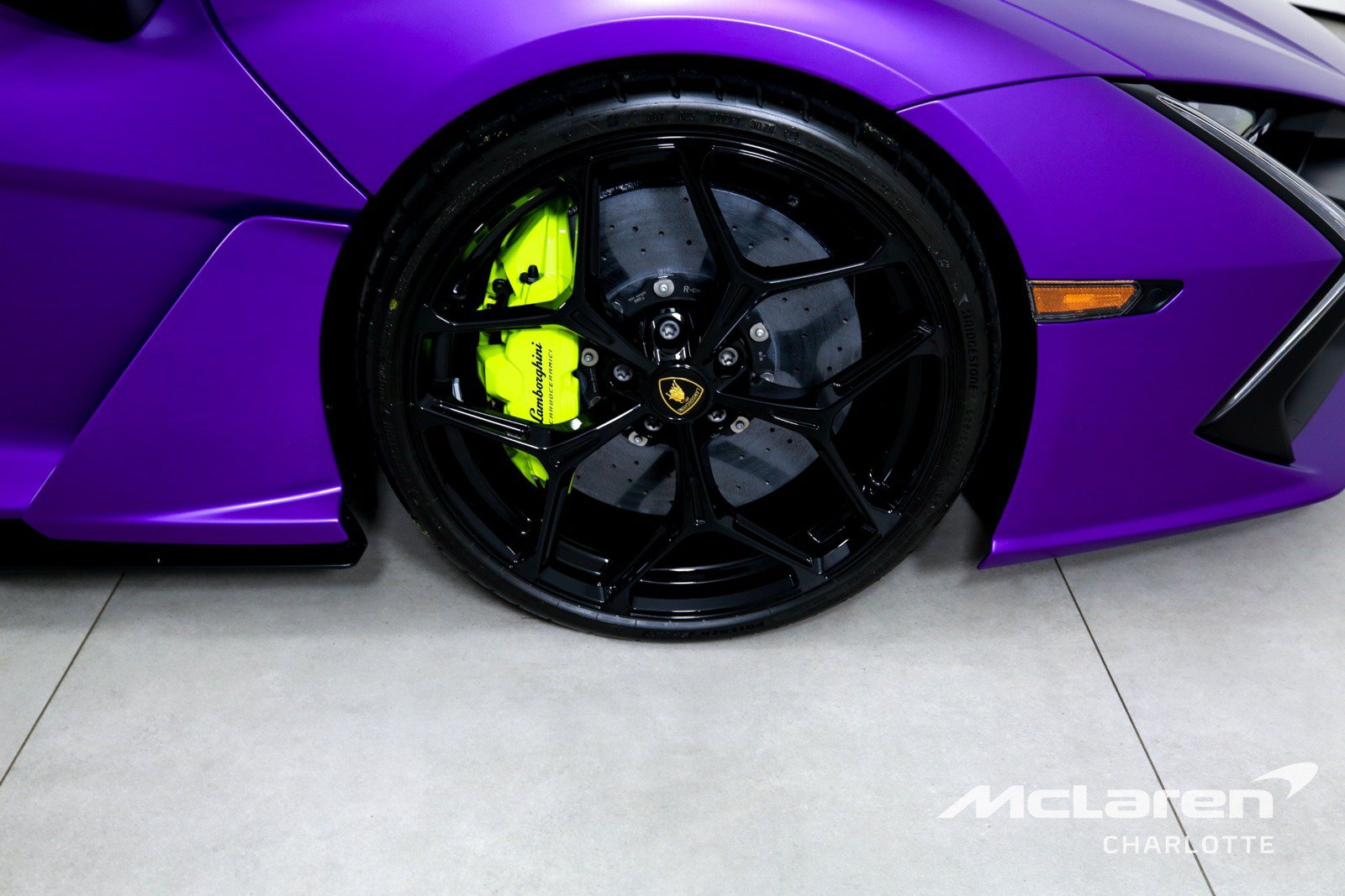 Used 2025 Lamborghini Revuelto AWD/4WD image 29