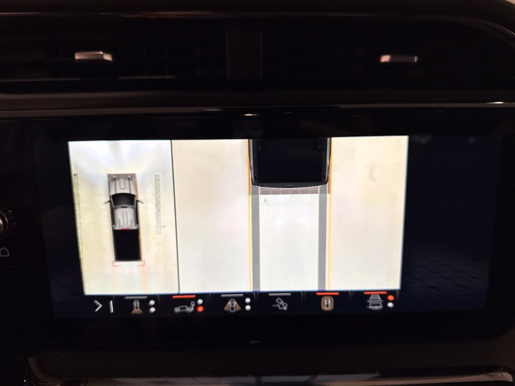 Used 2024 GMC Sierra 3500 AT4 AWD/4WD image 40