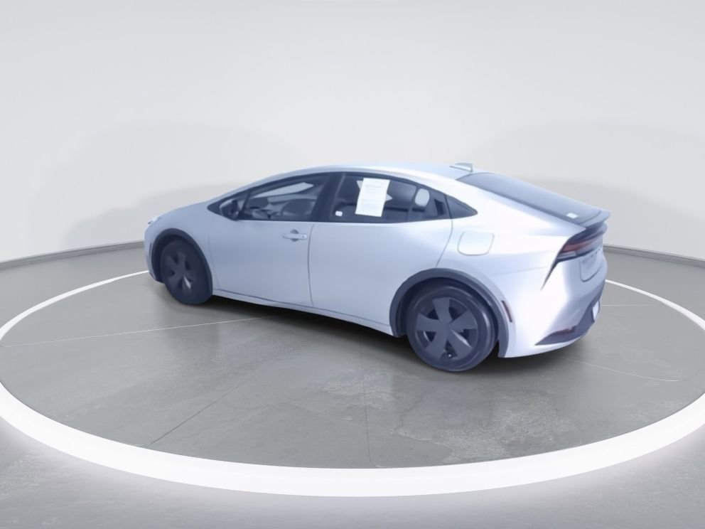 Used 2023 Toyota Prius LE FWD image 6
