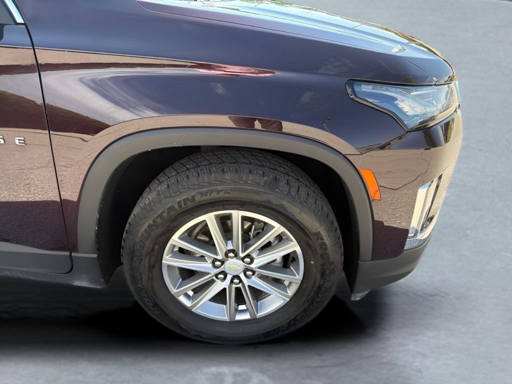 Used 2023 Chevrolet Traverse LT FWD image 29