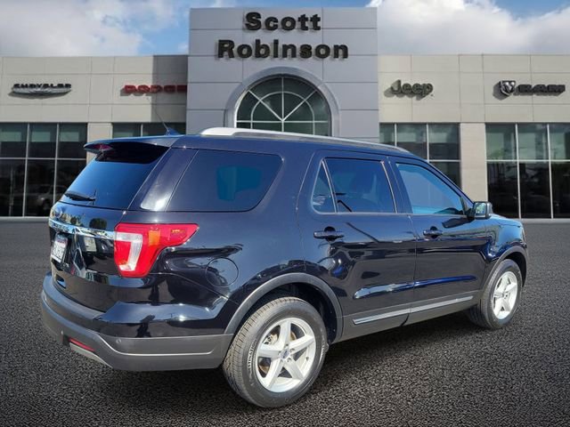 Used 2019 Ford Explorer XLT w/ Equipment Group 201A FWD image 4