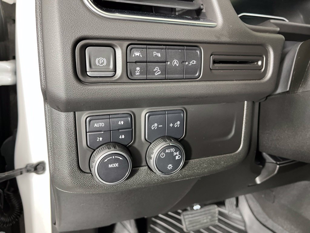 Used 2022 Chevrolet Suburban Z71 AWD/4WD image 32