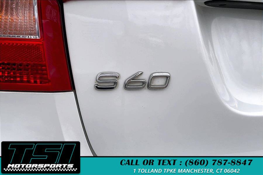 Used 2016 Volvo S60 T6 R-Design w/ Convenience Package image 8