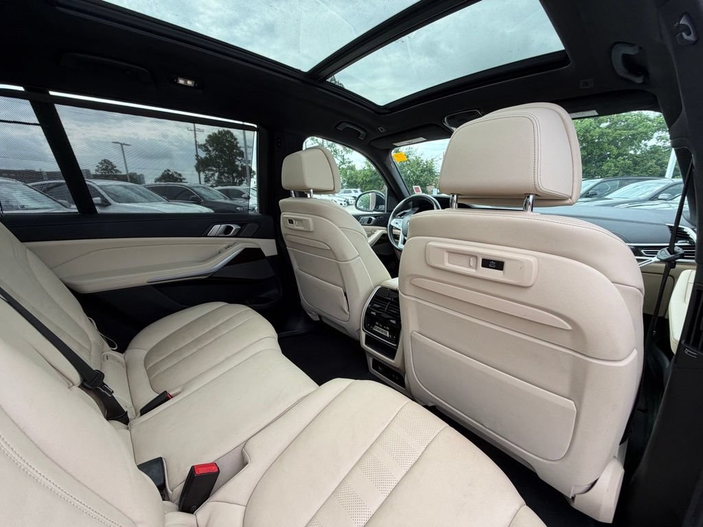 Used 2021 BMW X7 xDrive40i w/ Premium Package AWD/4WD image 28