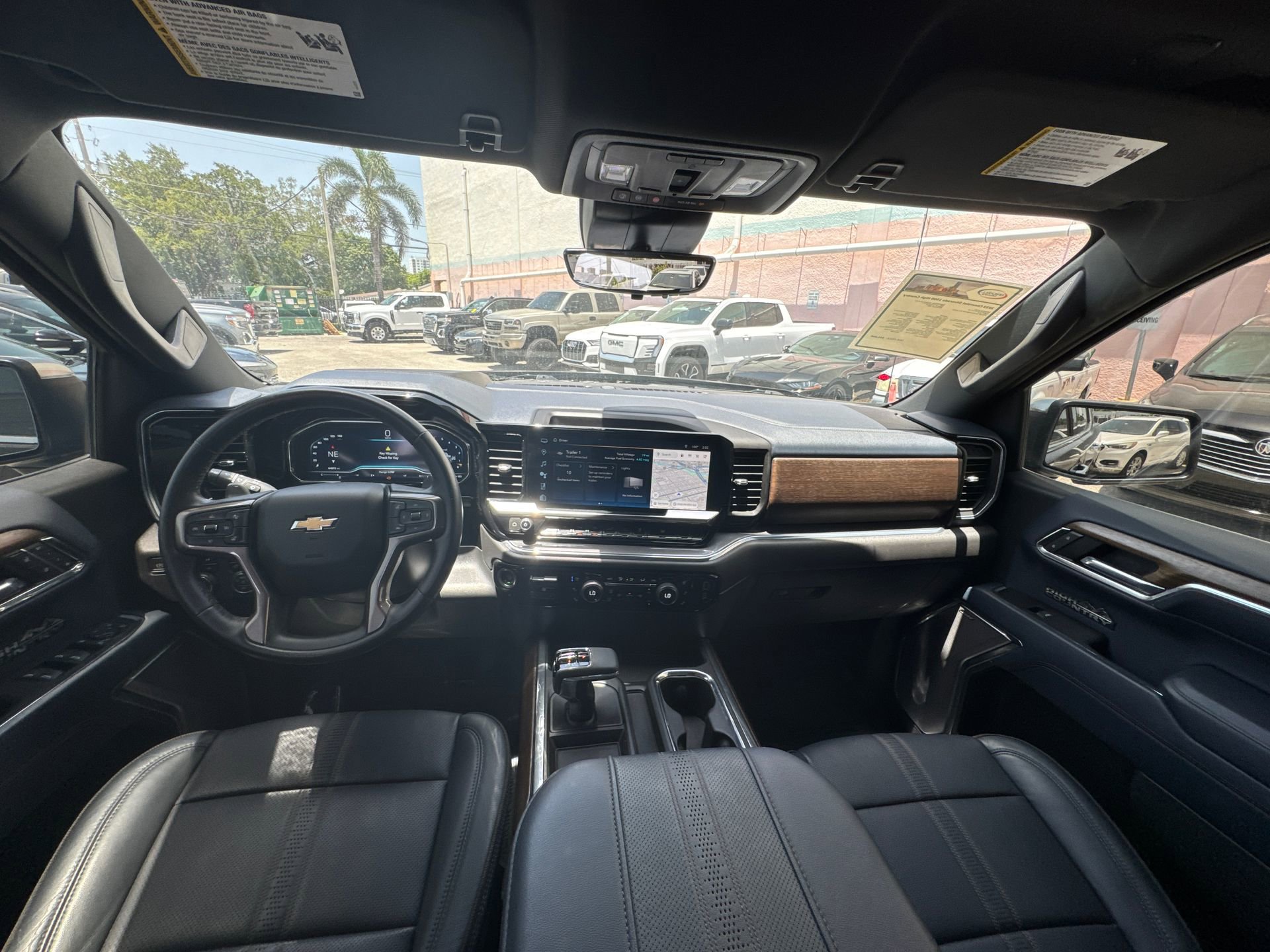 Used 2023 Chevrolet Silverado 1500 High Country w/ Technology Package image 26