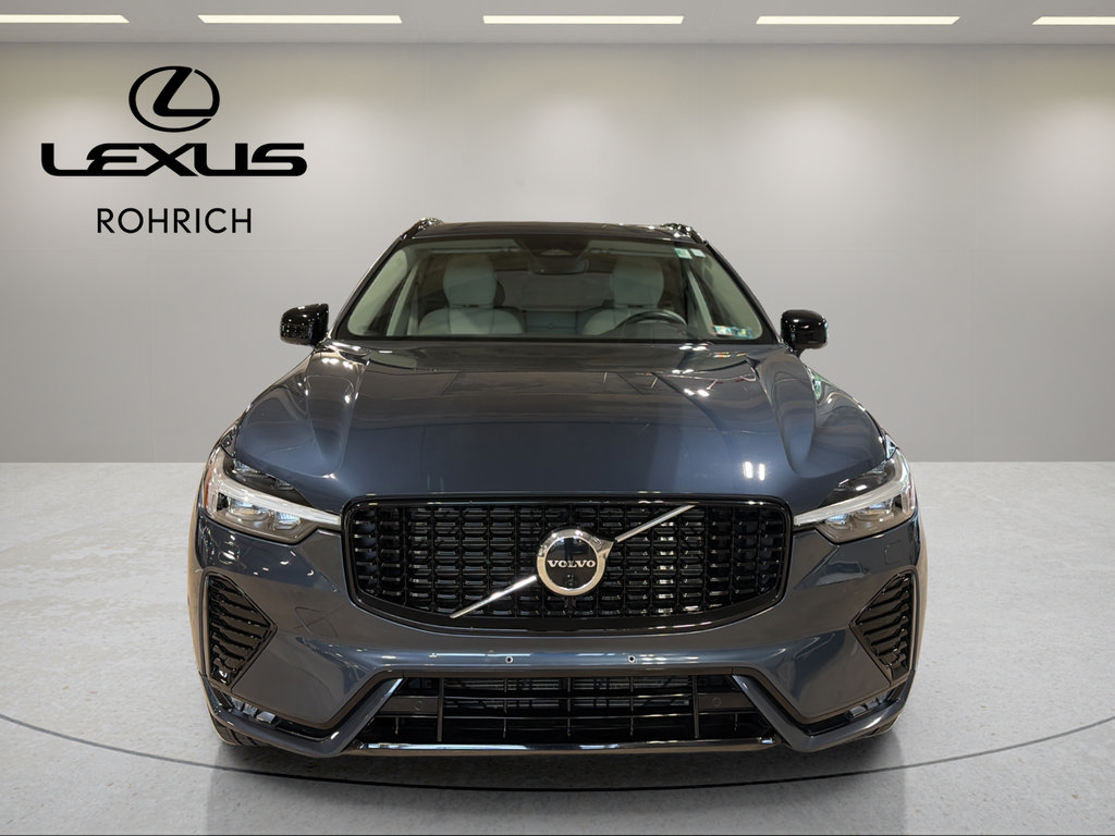 Used 2023 Volvo XC60 B5 Plus w/ Climate Package AWD/4WD image 9