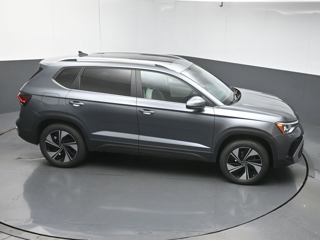 New 2025 Volkswagen Taos SE image 50