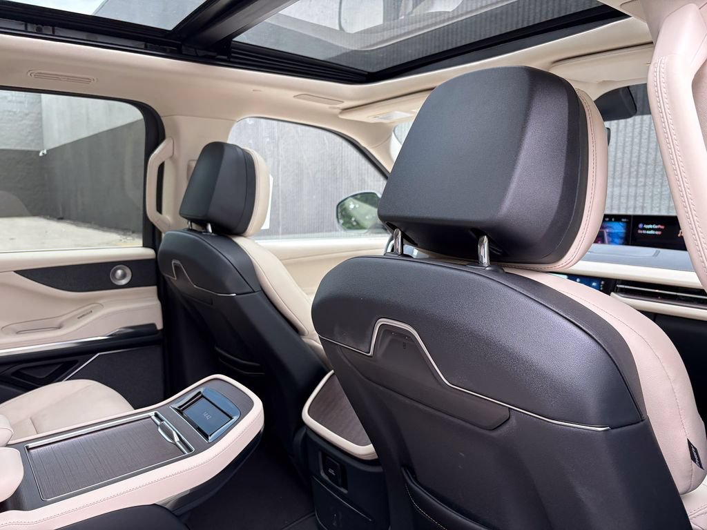 New 2027 Lincoln Navigator Reserve AWD/4WD image 29