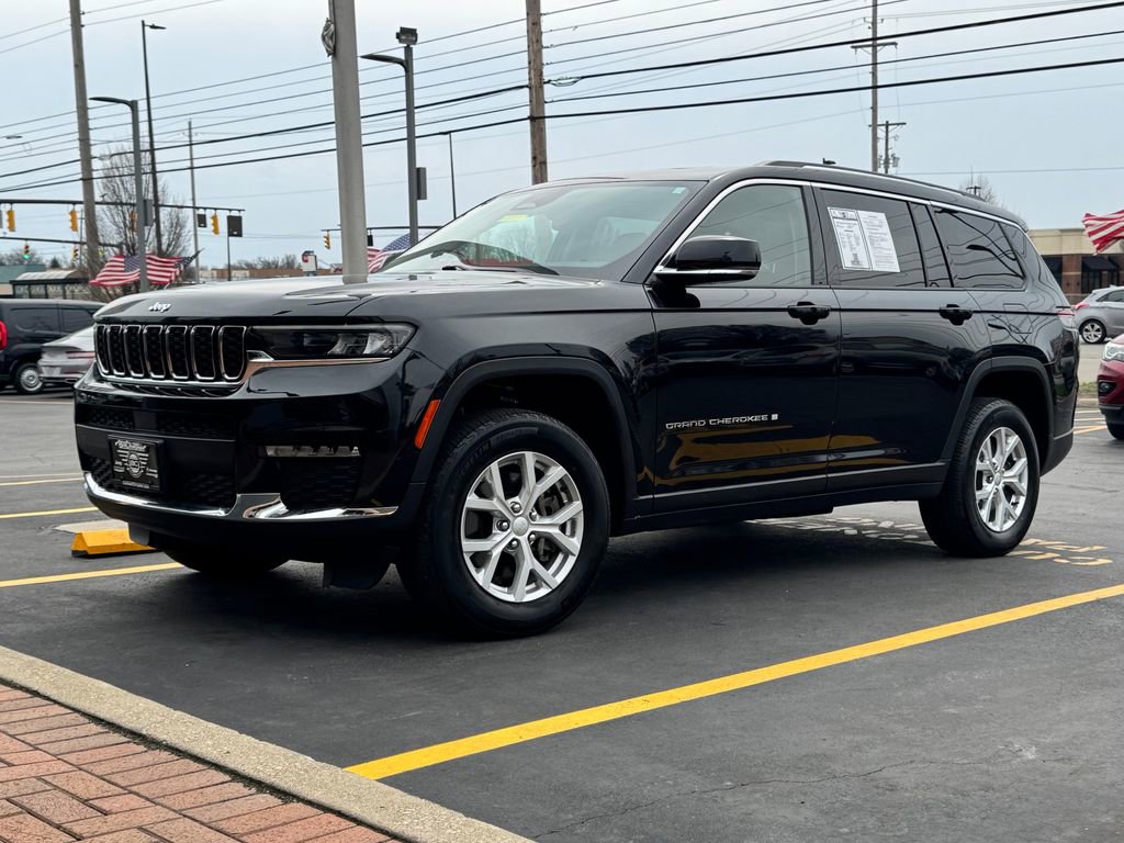 Used 2023 Jeep Grand Cherokee L Limited image 3