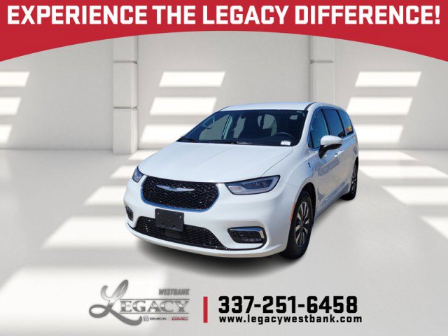 Used 2023 Chrysler Pacifica Touring-L