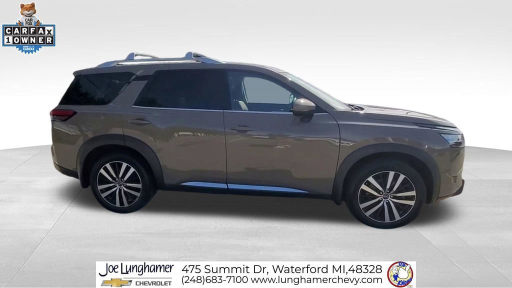 Used 2024 Nissan Pathfinder Platinum w/ Cargo Package AWD/4WD image 10