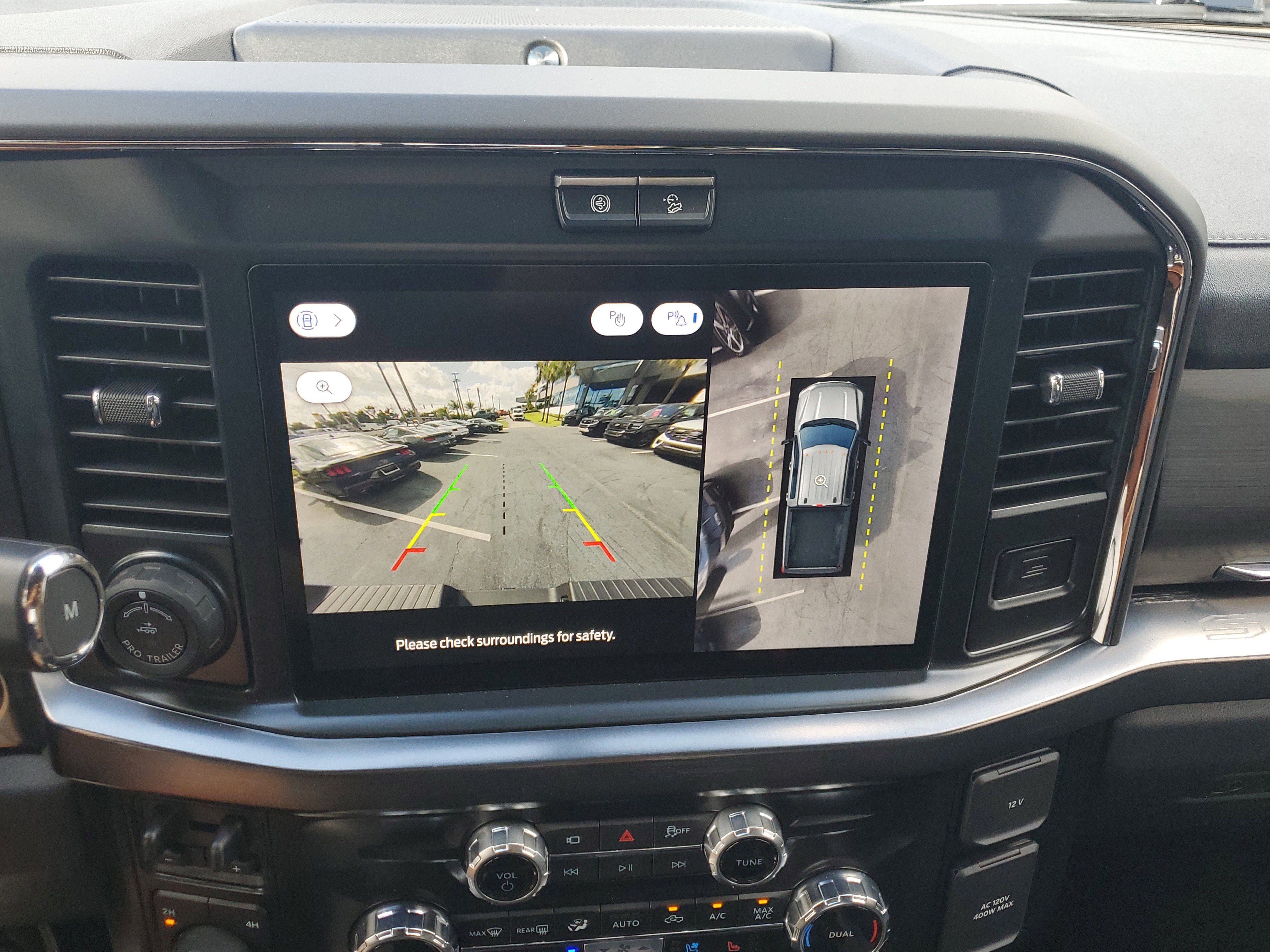 New 2026 Ford F250 Lariat w/ Black Appearance Package image 18