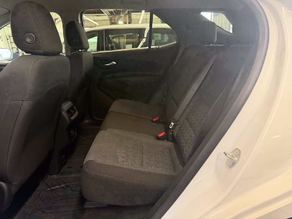 Used 2024 Chevrolet Equinox LT AWD/4WD image 23