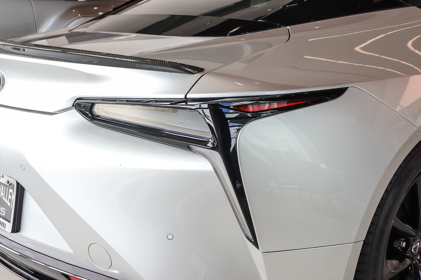 Used 2019 Lexus LC 500h w/ Sport Package RWD image 8