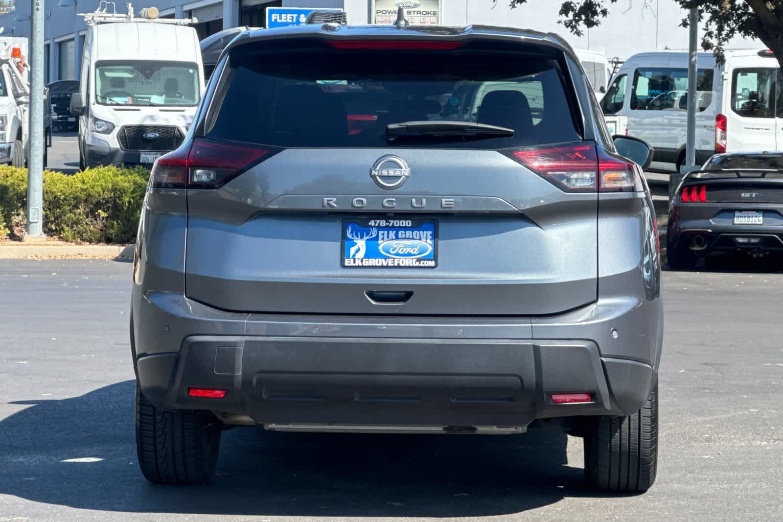 Used 2025 Nissan Rogue SV FWD image 7