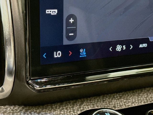 Used 2025 Ford Expedition Tremor AWD/4WD image 21
