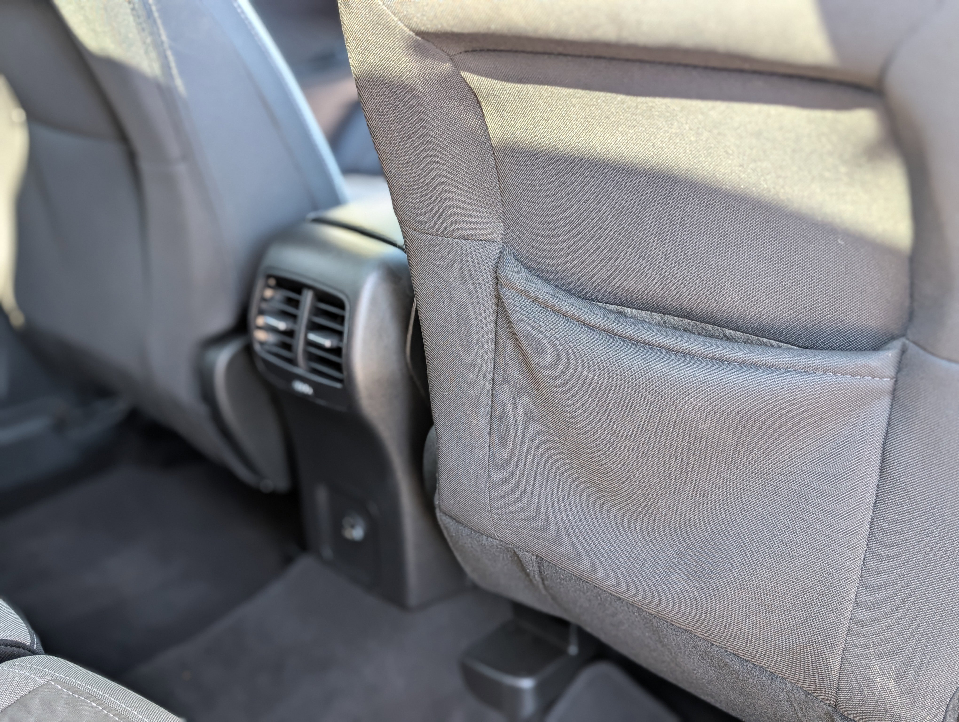 Used 2022 Ford Escape SE w/ SE Sport Appearance Package image 40