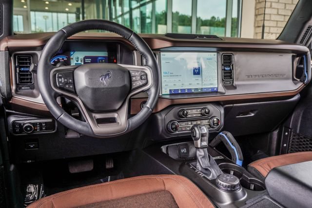 Used 2023 Ford Bronco Outer Banks AWD/4WD image 15