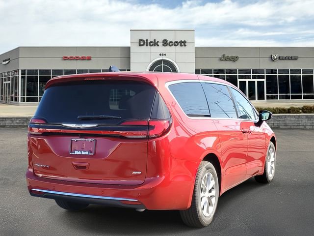 New 2026 Chrysler Pacifica Select AWD/4WD image 5