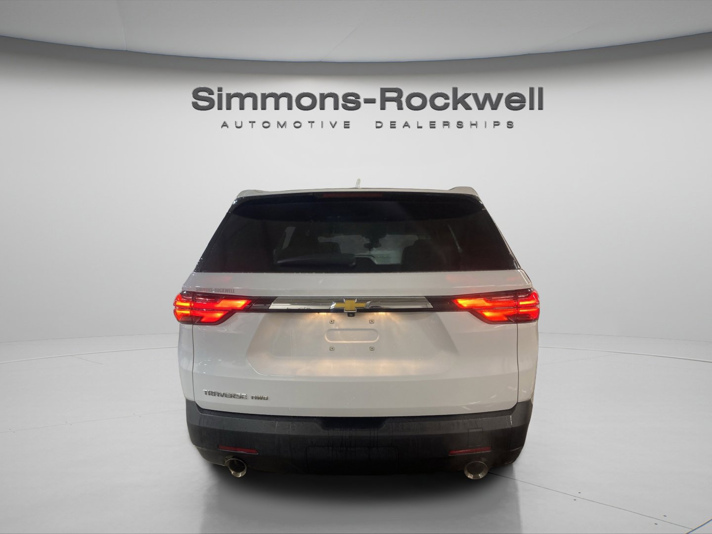 Used 2023 Chevrolet Traverse LS image 6