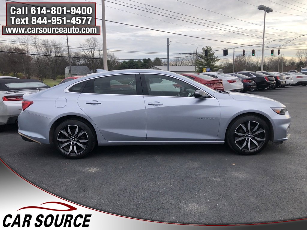 Used 2017 Chevrolet Malibu LT w/ Driver Confidence Package image 4