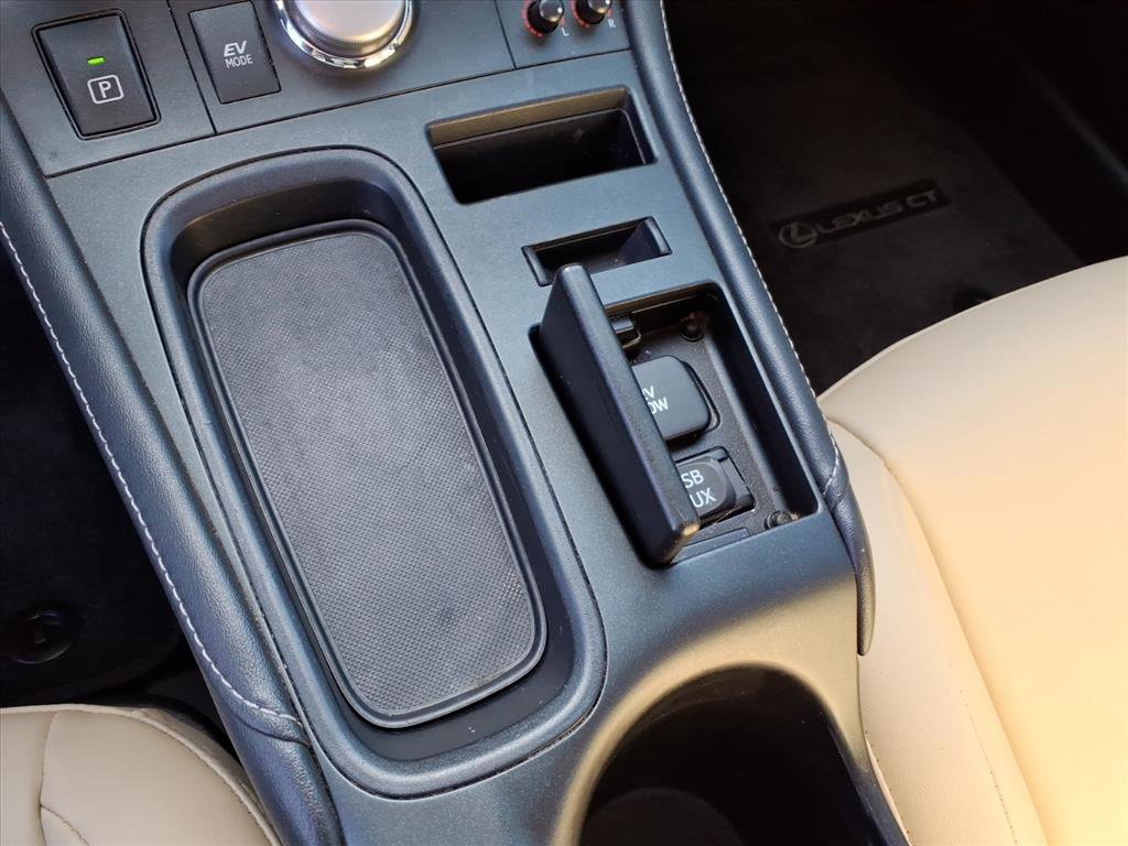 Used 2012 Lexus CT 200h Premium image 26