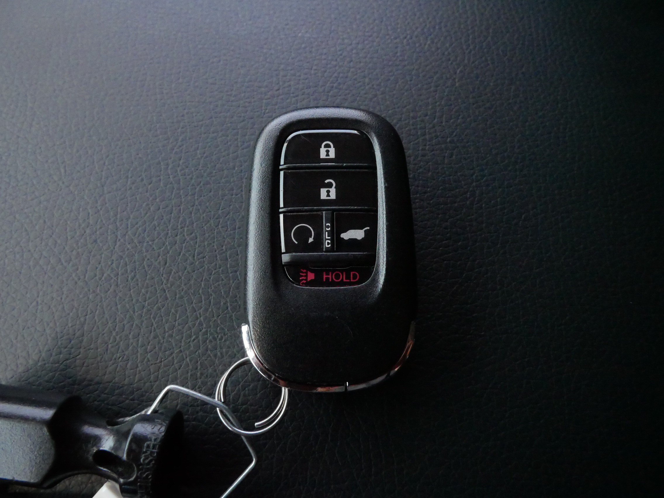 Used 2025 Honda Pilot EX-L image 32