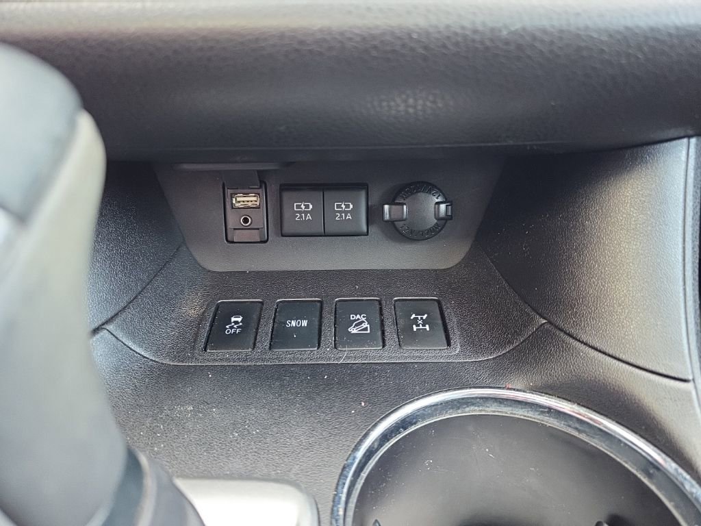 Used 2017 Toyota Highlander XLE image 27