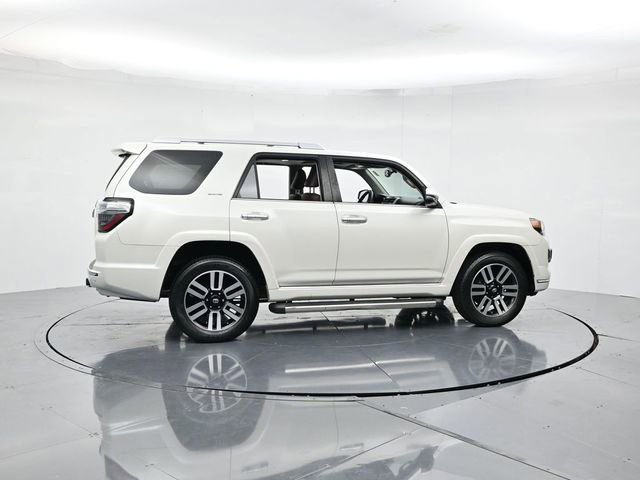 Used 2016 Toyota 4Runner SR5 image 2