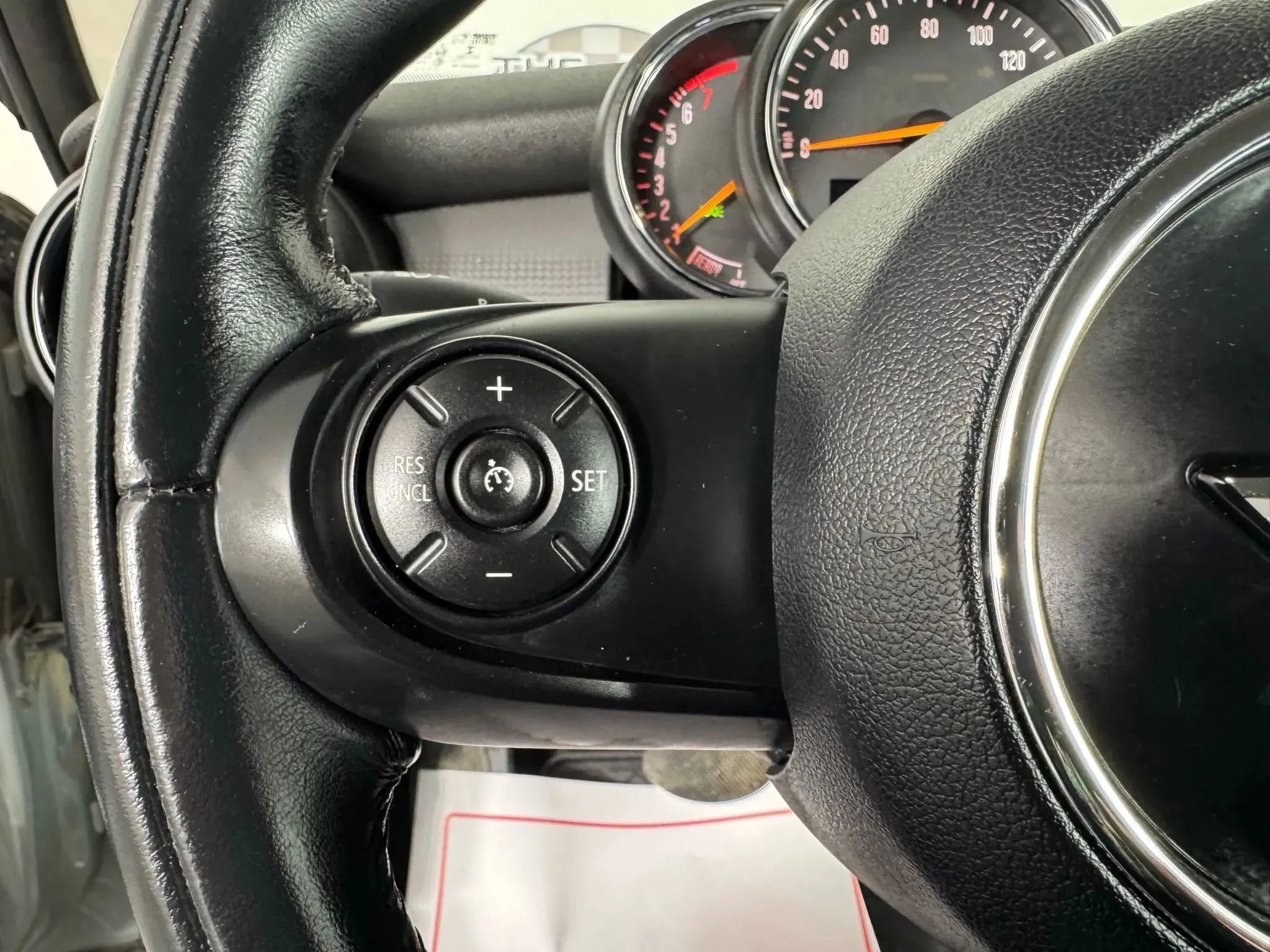 Used 2016 MINI Cooper 2-Door Hardtop image 14