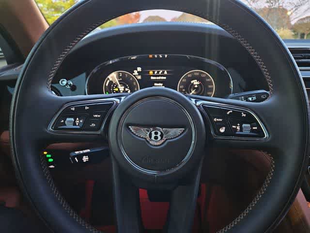 Used 2023 Bentley Bentayga Plug-In Hybrid AWD/4WD image 24