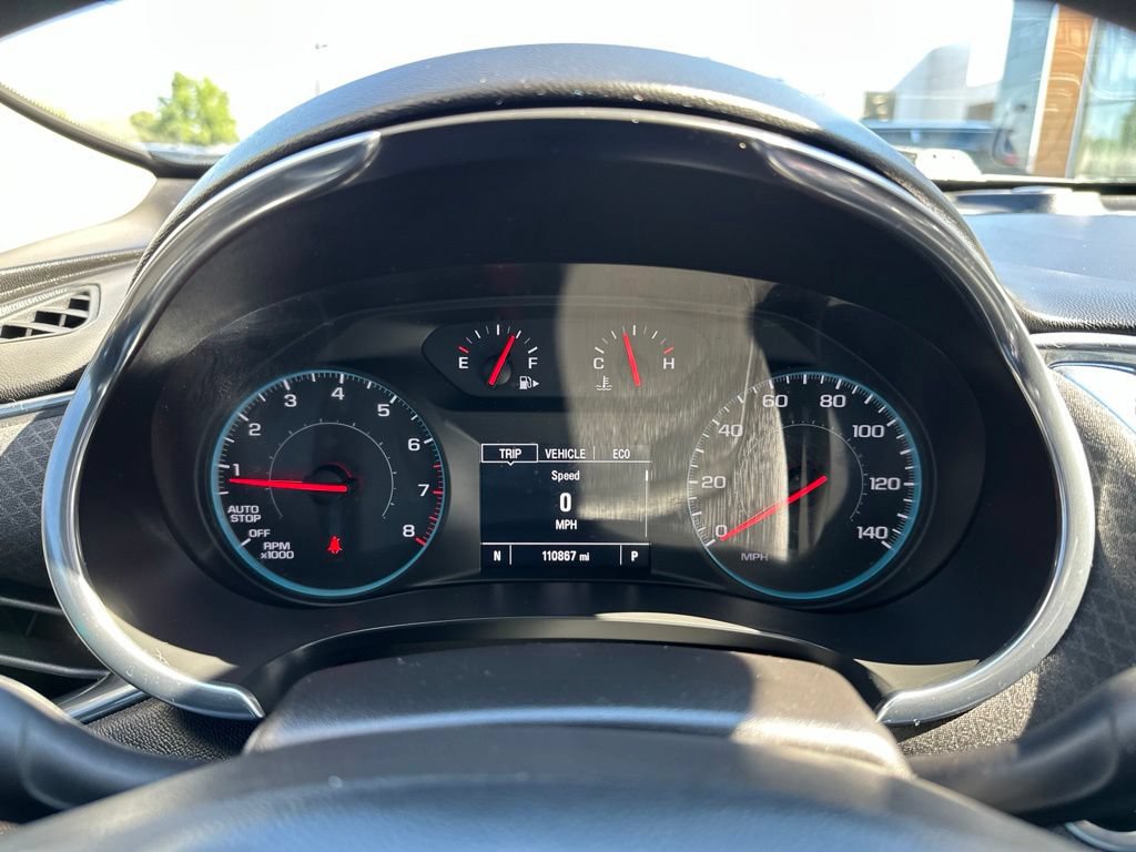 Used 2017 Chevrolet Malibu LT FWD image 24