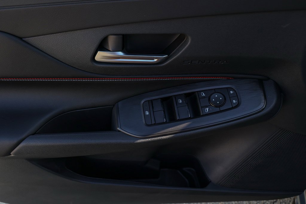 New 2027 Nissan Sentra SR FWD image 24