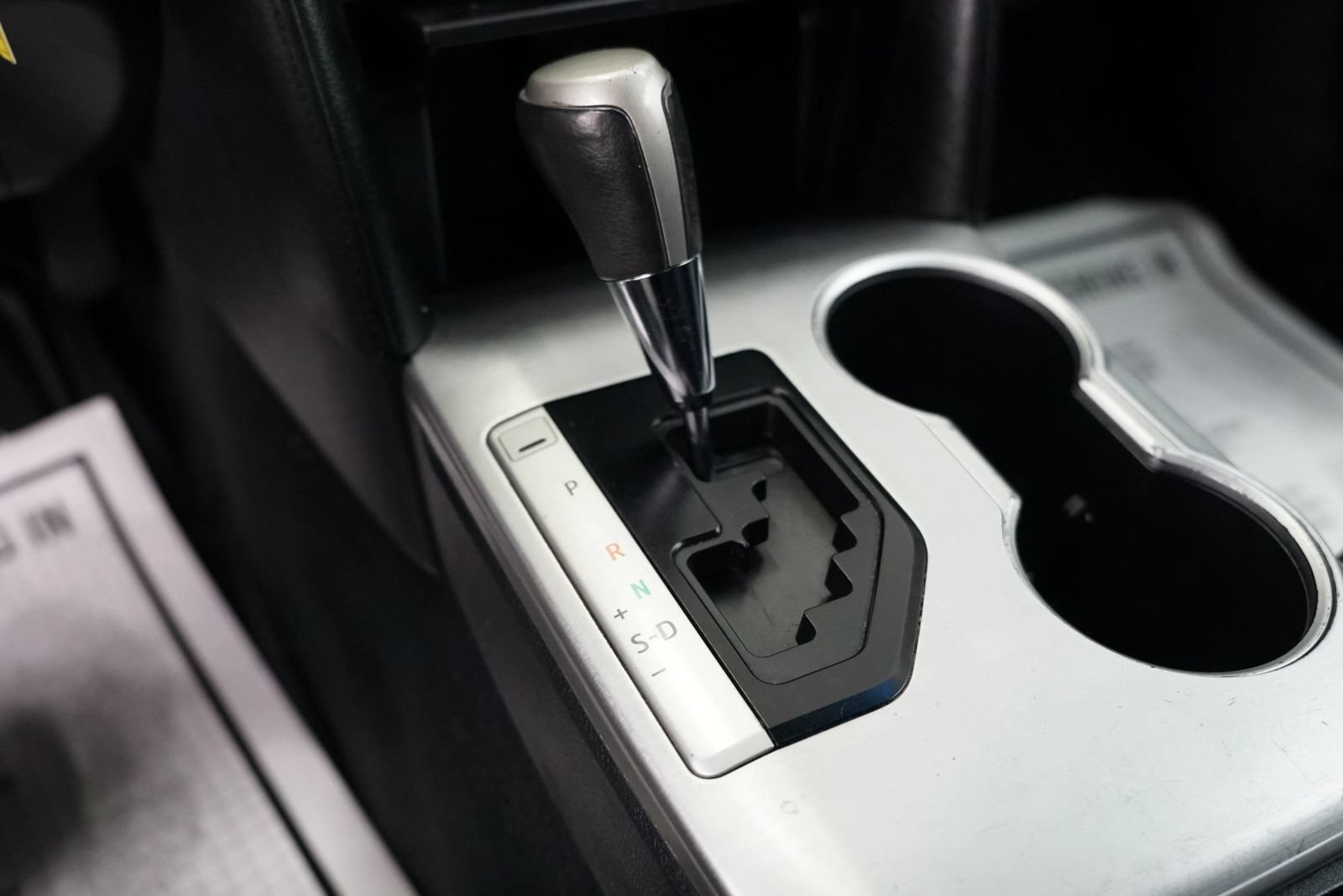 Used 2013 Toyota Camry SE FWD image 21