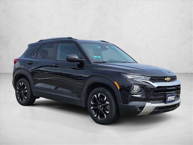 Used 2023 Chevrolet TrailBlazer LT w/ Convenience Package FWD image 2