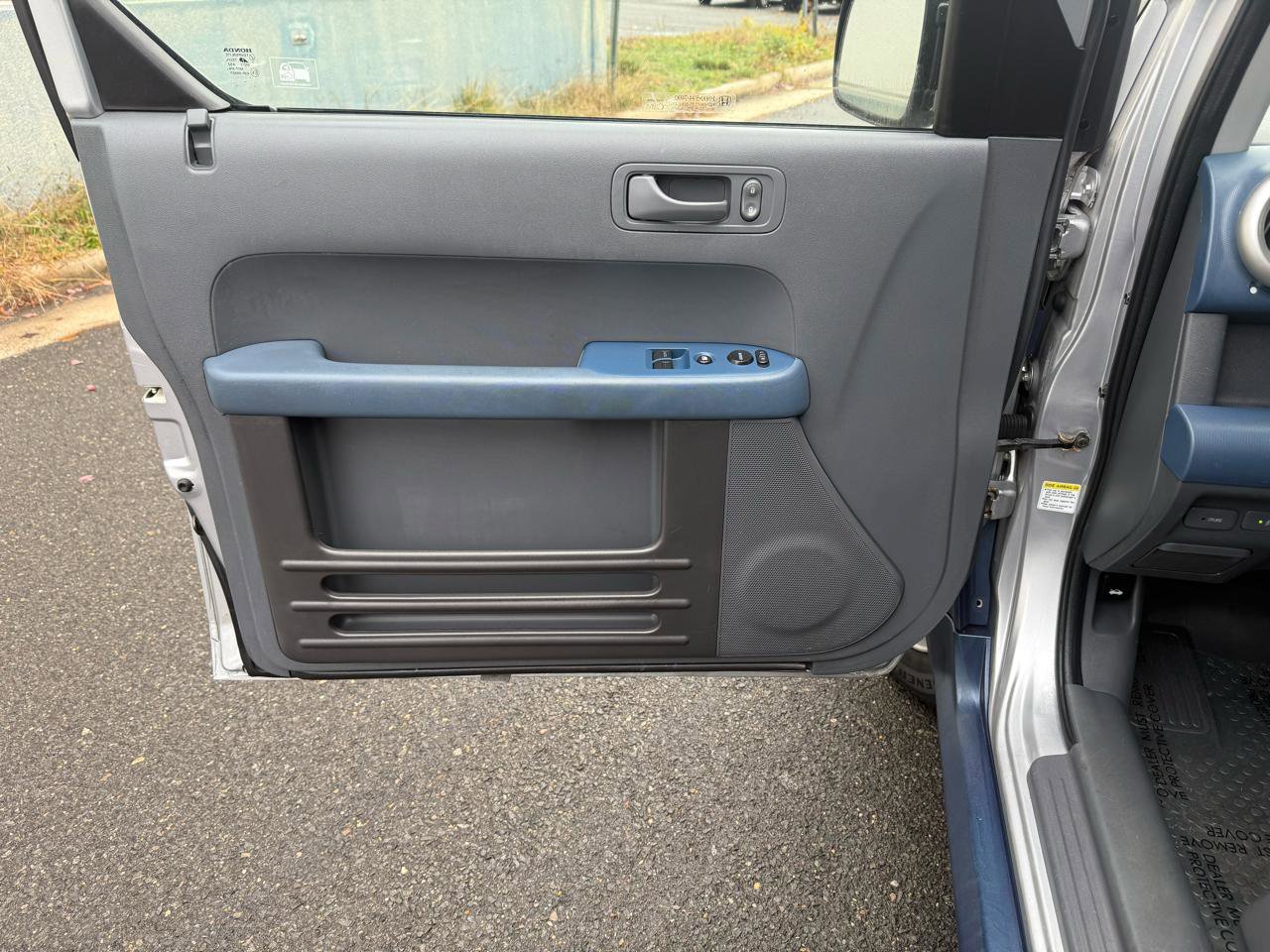 Used 2005 Honda Element EX image 18
