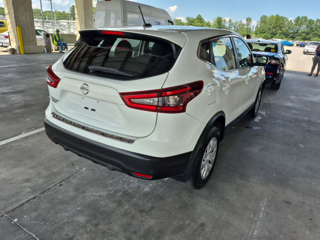 Used 2020 Nissan Rogue Sport S FWD image 4