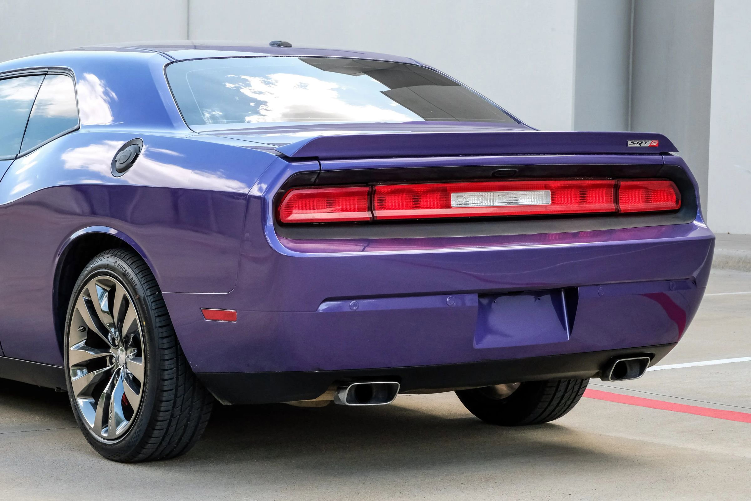 Used 2013 Dodge Challenger SRT8 w/ Harman Kardon Audio Group RWD image 13