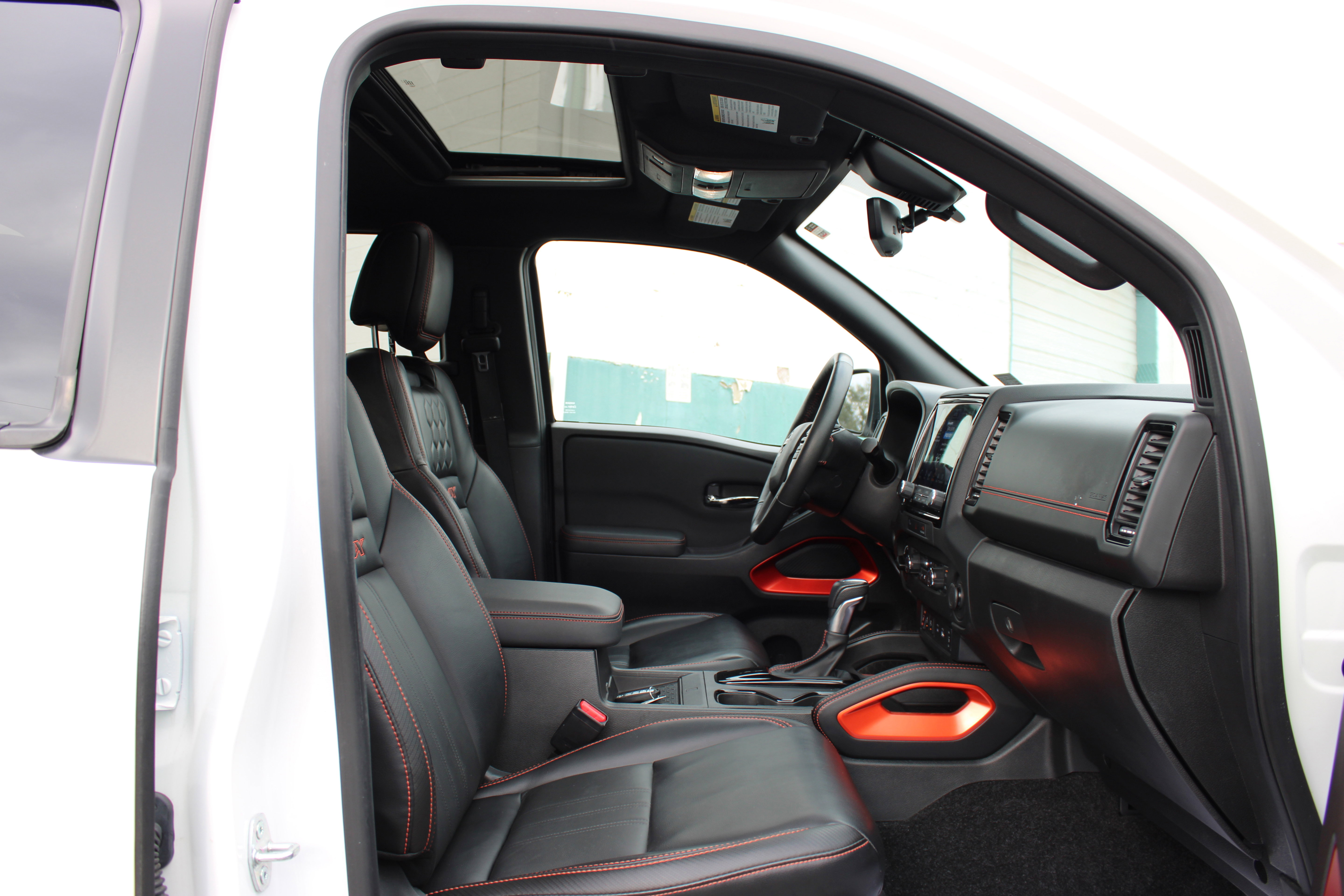 Certified 2024 Nissan Frontier PRO-4X w/ Pro Premium Package image 15