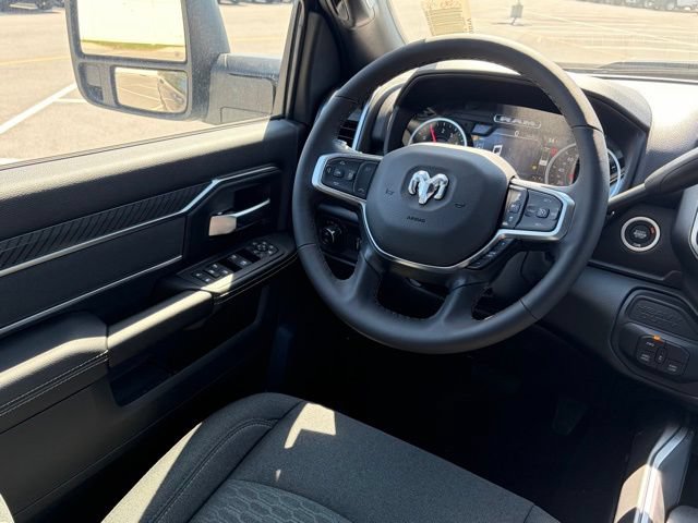 New 2026 RAM 2500 Big Horn AWD/4WD image 31