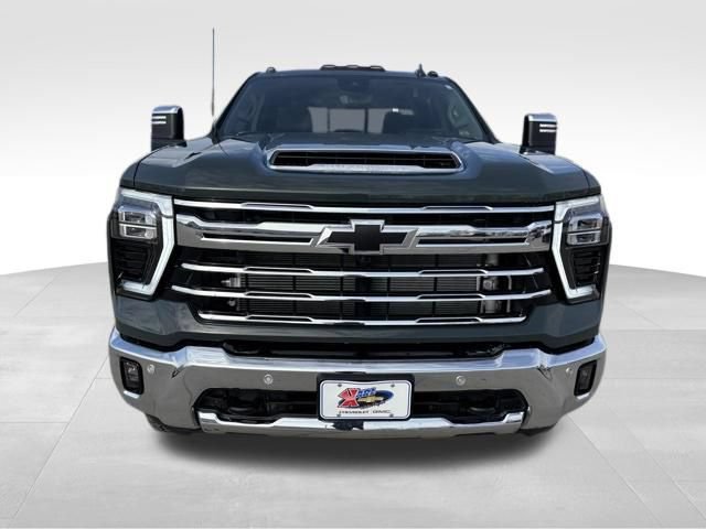 New 2026 Chevrolet Silverado 2500 LTZ w/ LTZ Premium Package AWD/4WD image 9